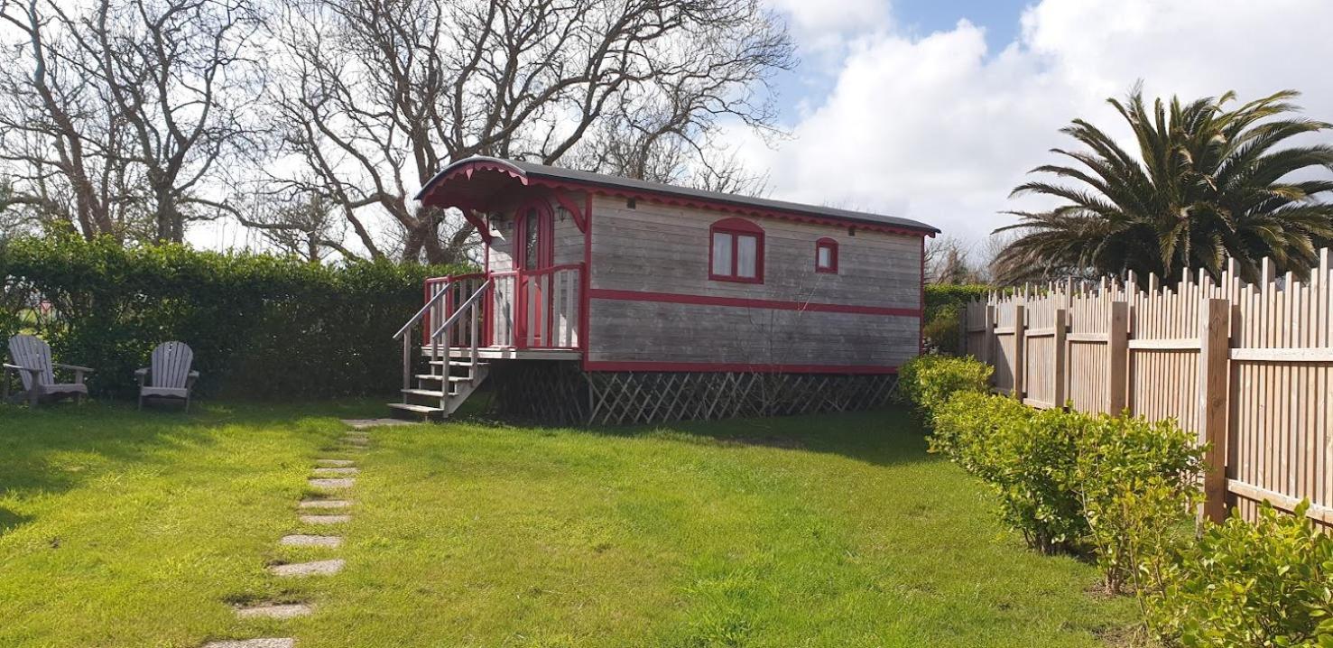 Ferienhaus Le Petit Nid Dans La Roulotte Roscanvel
